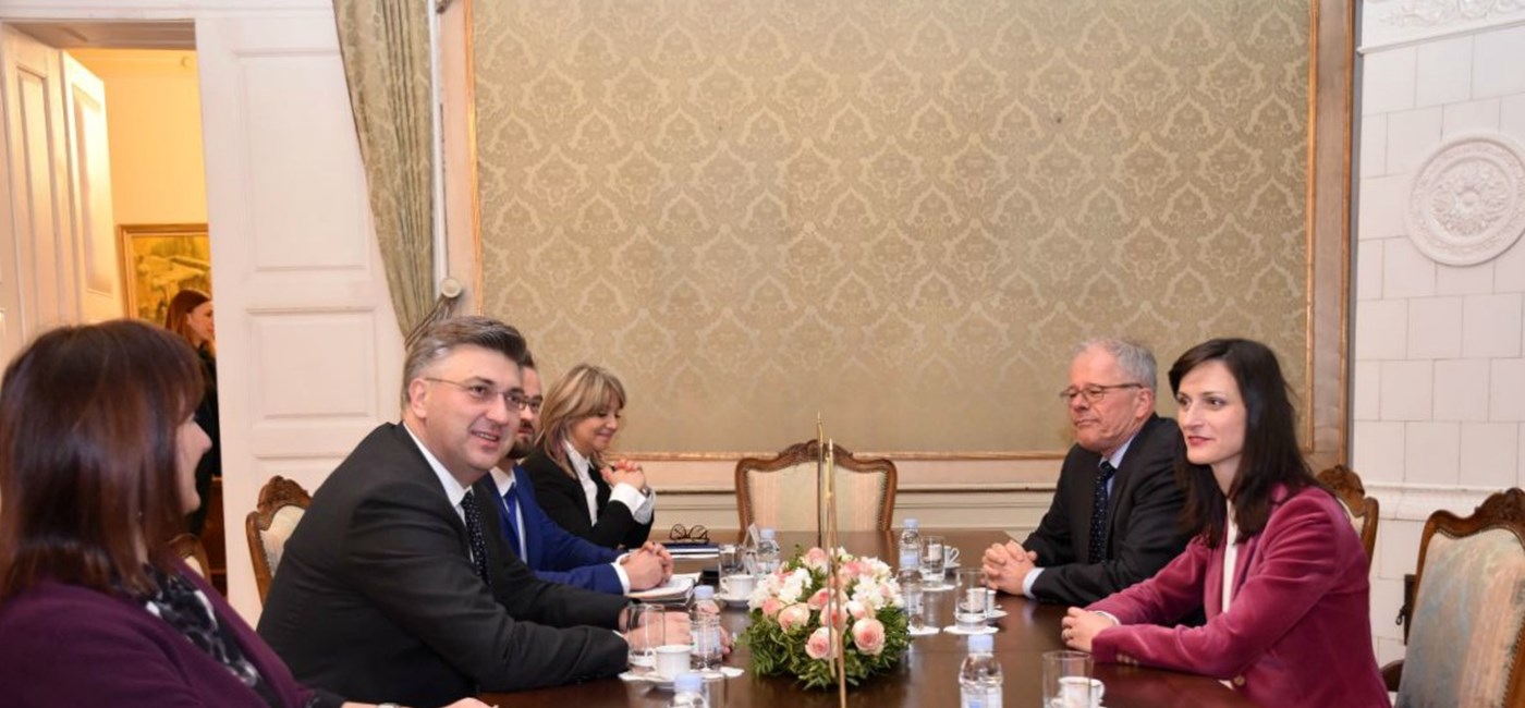 Predsjednik Vlade Plenković s povjerenicom za digitalno gospodarstvo i društvo Mariyom Gabriel